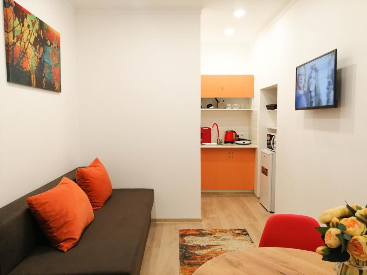 Світло Цілодобово Apartments In The City Center Leópolis Exterior foto