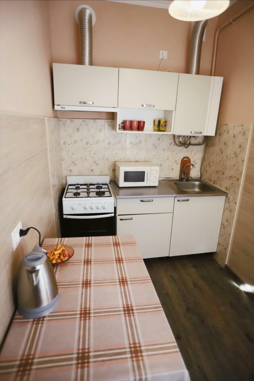 Світло Цілодобово Apartments In The City Center Leópolis Exterior foto